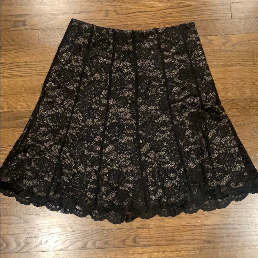 Lace skirt